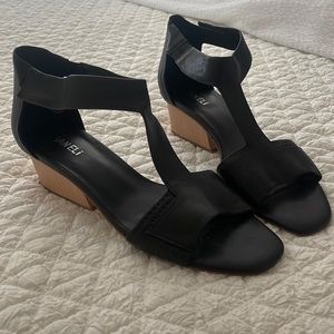 Van Eli sandals with 1.5-1.75 inch wood heel. These shoes are extra comfortable